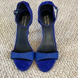 NWOT Nicole Miller Atelier blue suede 4” heels